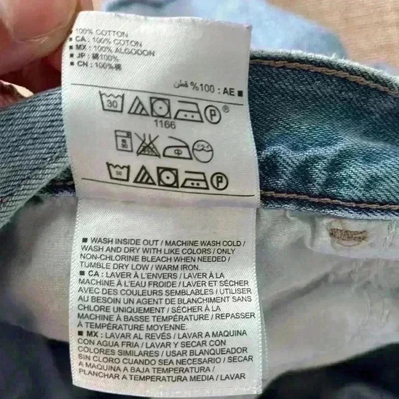 Old navy shorts - Picture 3 of 3